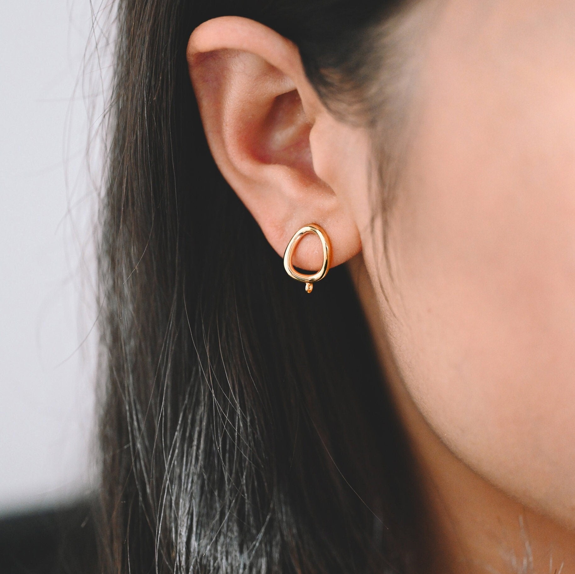 10pcs Gold Oval Ear Posts, 18K Gold plated Brass, Minimalist Earring Supplies (GB-2161)